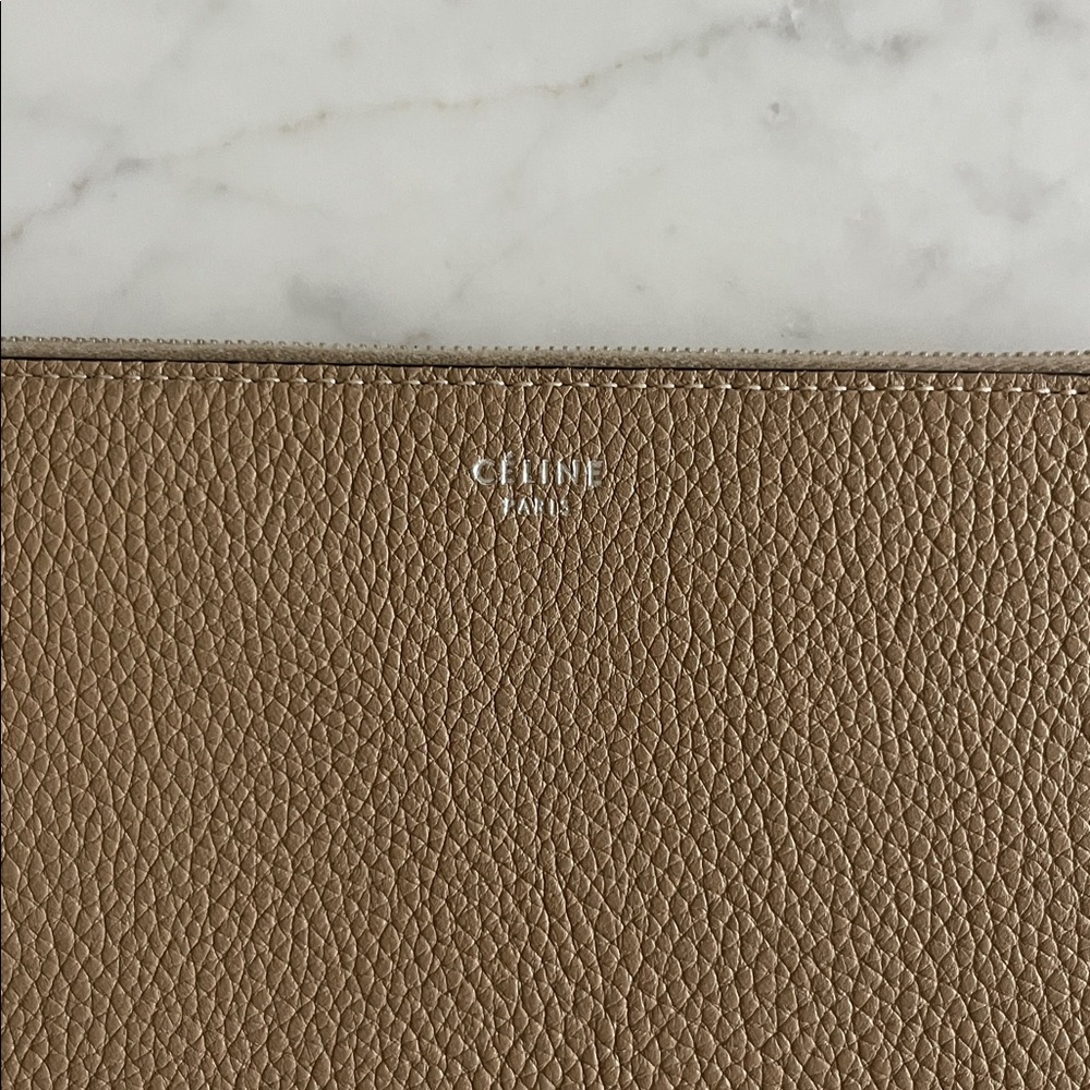 Celine Large Multifunction Wallet in Dune - Picture 2 of 11